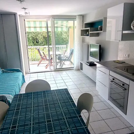 Studio Saint Raphael Port Santa-Lucia